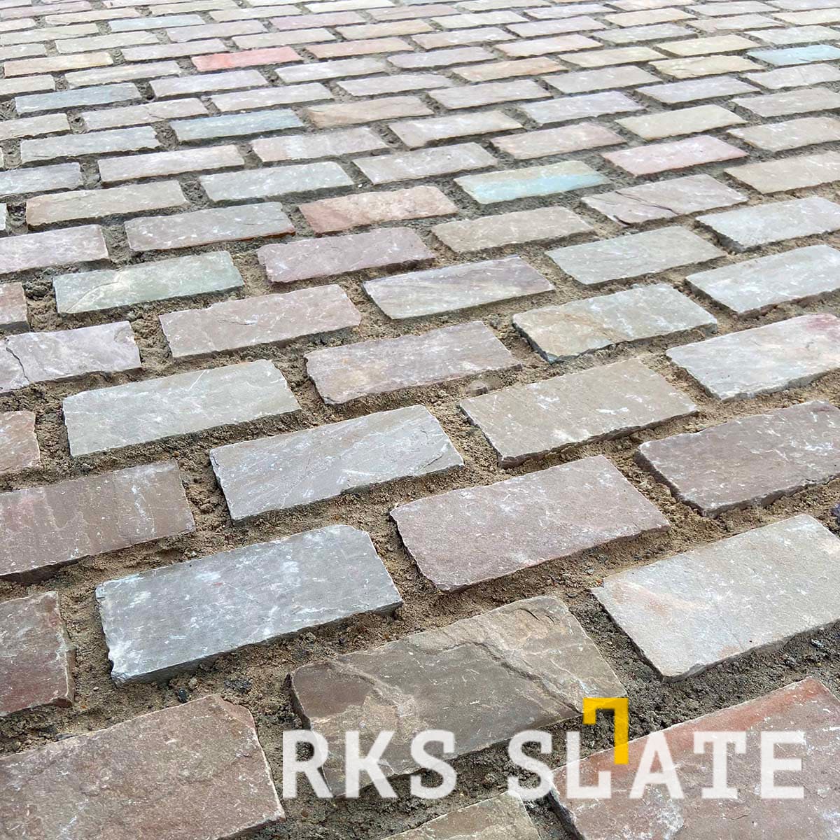  RKS Slate Belgian Multi 100х100 мм. Прочная тротуарная плитка и плитка для пола из натурального песчаника. Лучшая цена на плитку из камня известняк