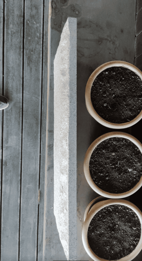 Серая Гранитная плитка Grey, Mushroom под скалу колотая купить в  Белгороде